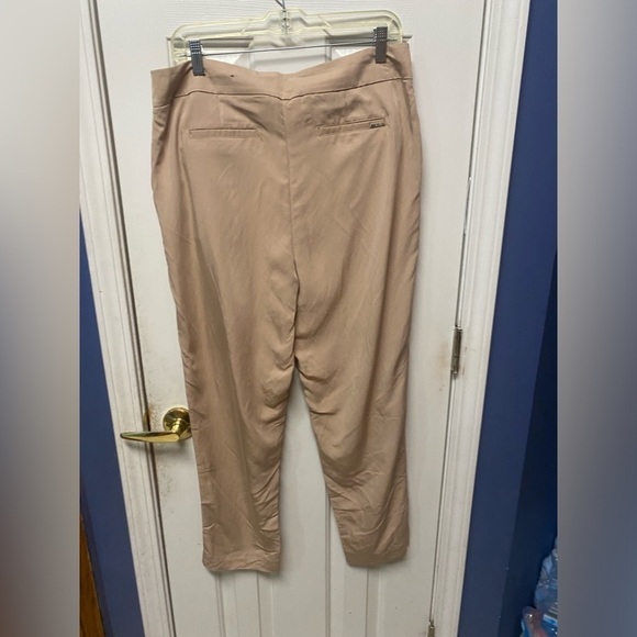 NWT NINE WEST Women's Pants Tapered Leg High-Rise Beige Color Stretch.Size 10 - Picture 3 of 10